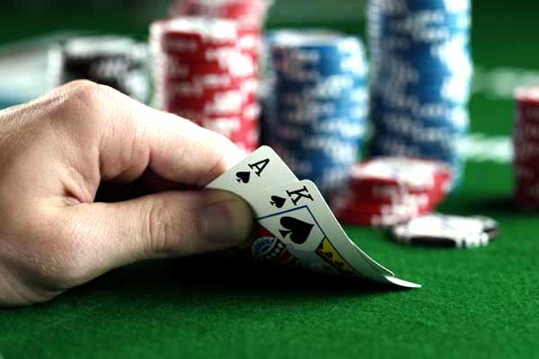 situs poker online