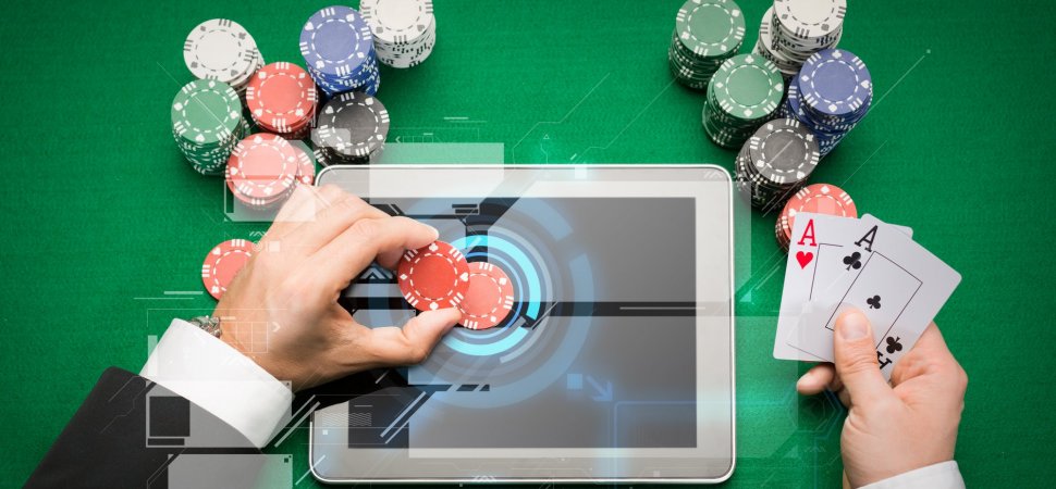 Types of poker games available in online